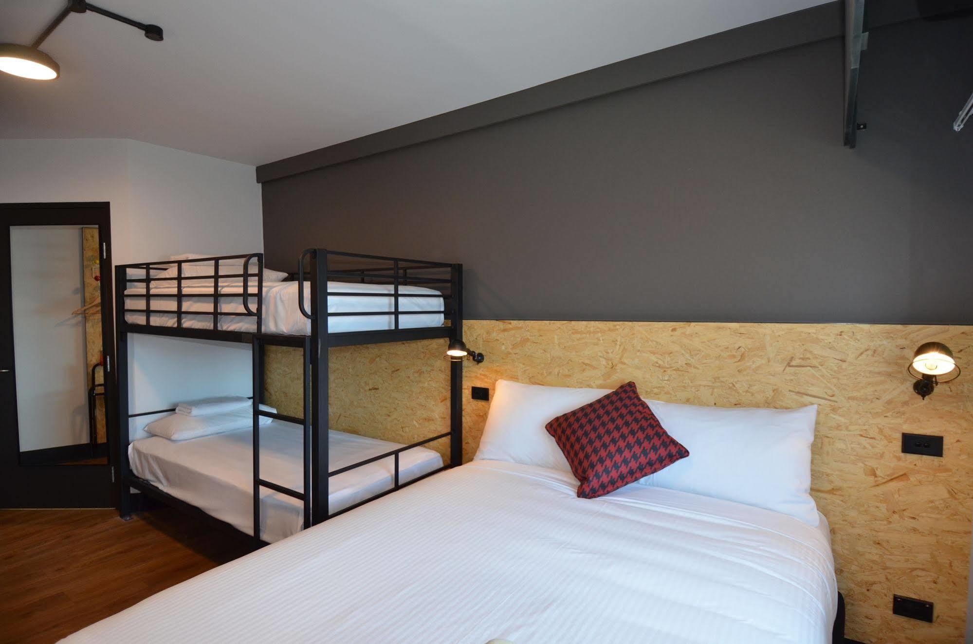 Ibis Budget Sydney East Exterior photo